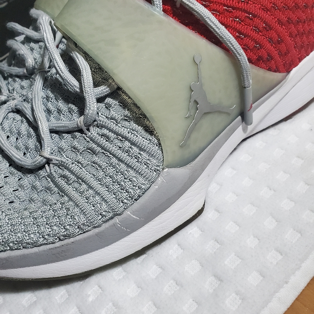 Jordan Zoom - Picture 4 of 5